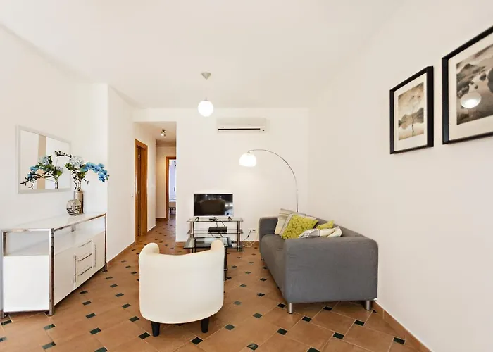 Camelia Apartment